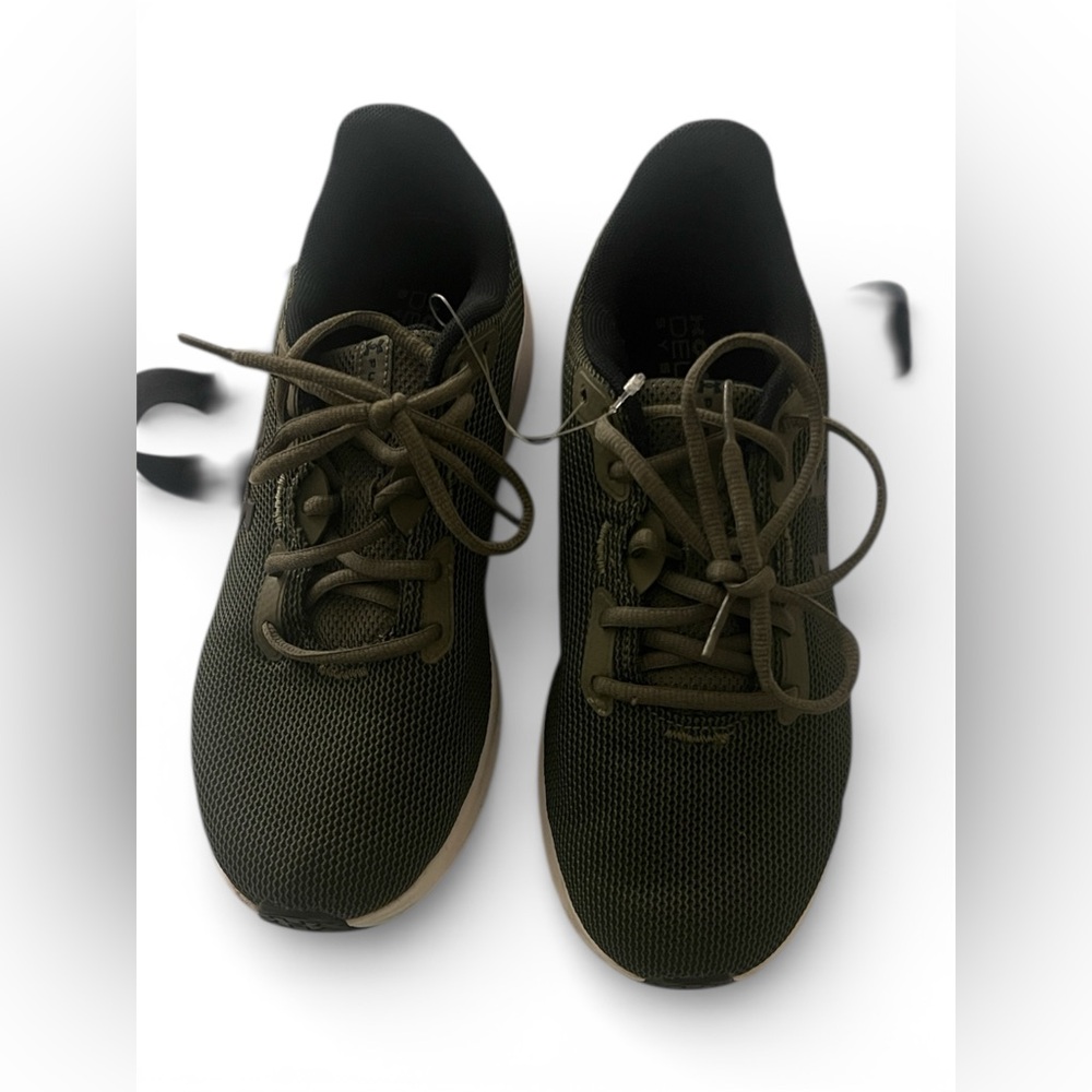 Under Armour Women Sneakers in Olive